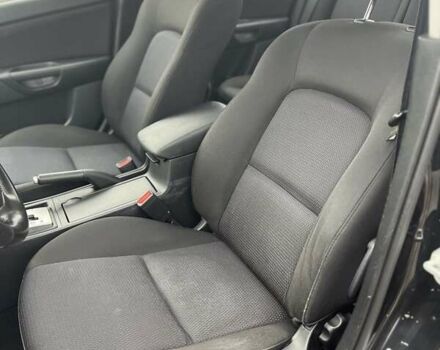 Черный Мазда 3, объемом двигателя 1.6 л и пробегом 180 тыс. км за 5700 $, фото 29 на Automoto.ua