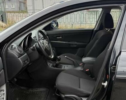 Черный Мазда 3, объемом двигателя 1.6 л и пробегом 175 тыс. км за 4700 $, фото 2 на Automoto.ua