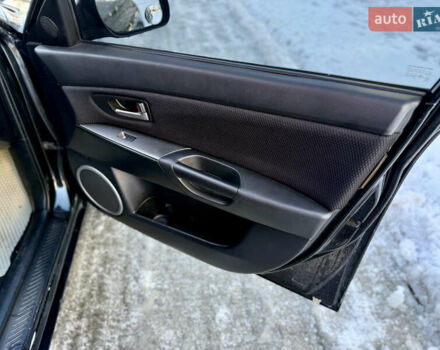 Черный Мазда 3, объемом двигателя 1.6 л и пробегом 210 тыс. км за 3950 $, фото 10 на Automoto.ua