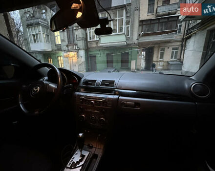 Чорний Мазда 3, об'ємом двигуна 1.6 л та пробігом 177 тис. км за 6100 $, фото 12 на Automoto.ua