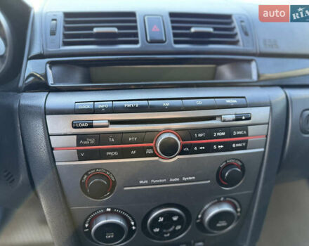 Черный Мазда 3, объемом двигателя 1.6 л и пробегом 210 тыс. км за 3950 $, фото 16 на Automoto.ua