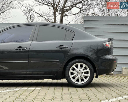 Черный Мазда 3, объемом двигателя 1.6 л и пробегом 256 тыс. км за 5450 $, фото 9 на Automoto.ua