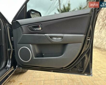 Черный Мазда 3, объемом двигателя 1.6 л и пробегом 130 тыс. км за 7700 $, фото 61 на Automoto.ua