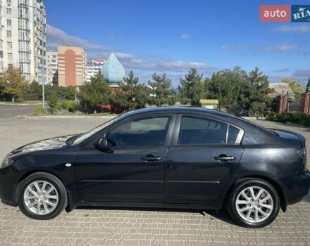 Черный Мазда 3, объемом двигателя 2 л и пробегом 175 тыс. км за 6000 $, фото 3 на Automoto.ua
