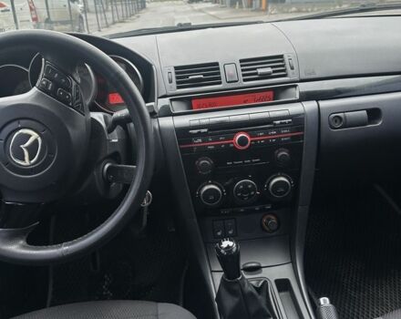 Черный Мазда 3, объемом двигателя 1.6 л и пробегом 135 тыс. км за 4900 $, фото 5 на Automoto.ua