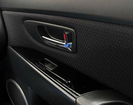 Черный Мазда 3, объемом двигателя 1.6 л и пробегом 153 тыс. км за 6200 $, фото 7 на Automoto.ua