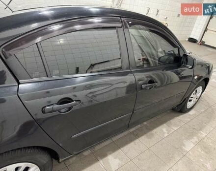 Черный Мазда 3, объемом двигателя 1.6 л и пробегом 222 тыс. км за 5450 $, фото 5 на Automoto.ua