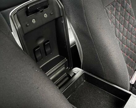 Черный Мазда 3, объемом двигателя 1.6 л и пробегом 153 тыс. км за 6200 $, фото 10 на Automoto.ua