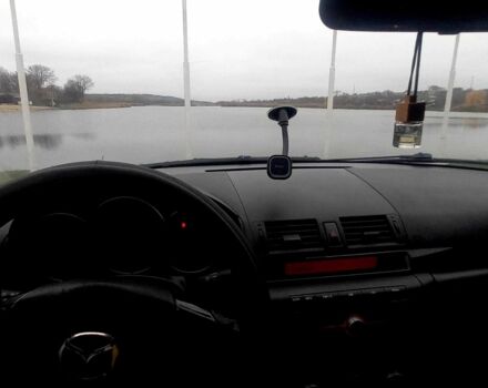 Черный Мазда 3, объемом двигателя 1.6 л и пробегом 260 тыс. км за 4100 $, фото 5 на Automoto.ua