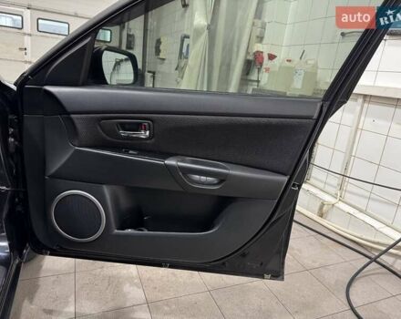 Черный Мазда 3, объемом двигателя 1.6 л и пробегом 222 тыс. км за 5450 $, фото 14 на Automoto.ua