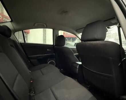 Черный Мазда 3, объемом двигателя 1.6 л и пробегом 89 тыс. км за 4800 $, фото 7 на Automoto.ua