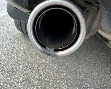 Черный Мазда 3, объемом двигателя 2 л и пробегом 187 тыс. км за 7200 $, фото 10 на Automoto.ua