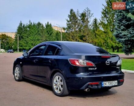 Черный Мазда 3, объемом двигателя 2 л и пробегом 258 тыс. км за 7100 $, фото 3 на Automoto.ua