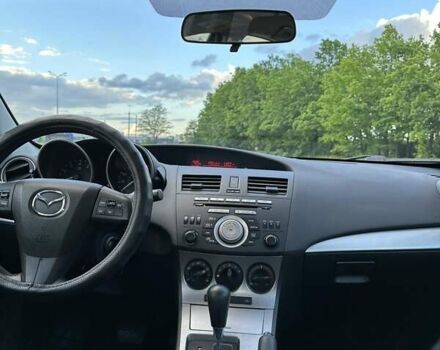 Черный Мазда 3, объемом двигателя 2 л и пробегом 187 тыс. км за 7200 $, фото 26 на Automoto.ua