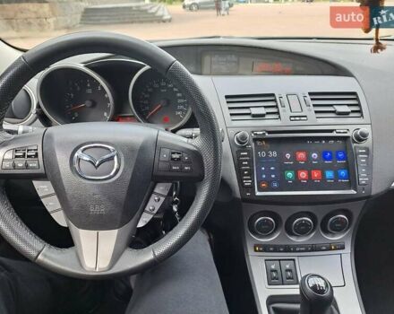 Черный Мазда 3, объемом двигателя 2 л и пробегом 258 тыс. км за 7100 $, фото 16 на Automoto.ua