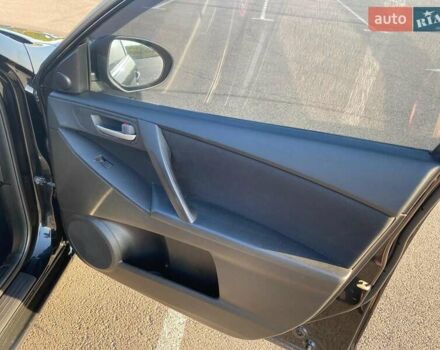 Черный Мазда 3, объемом двигателя 2 л и пробегом 261 тыс. км за 6900 $, фото 15 на Automoto.ua