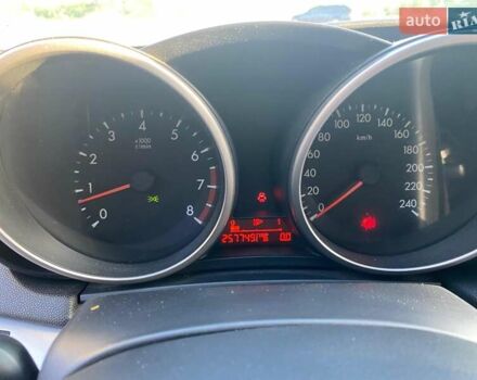 Черный Мазда 3, объемом двигателя 2 л и пробегом 261 тыс. км за 6900 $, фото 12 на Automoto.ua