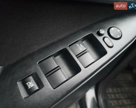 Черный Мазда 3, объемом двигателя 1.6 л и пробегом 257 тыс. км за 7850 $, фото 17 на Automoto.ua