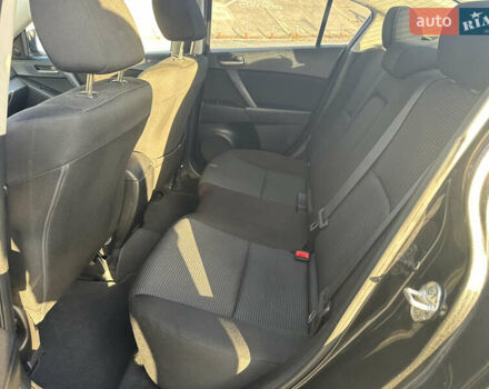 Чорний Мазда 3, об'ємом двигуна 1.6 л та пробігом 188 тис. км за 7400 $, фото 13 на Automoto.ua