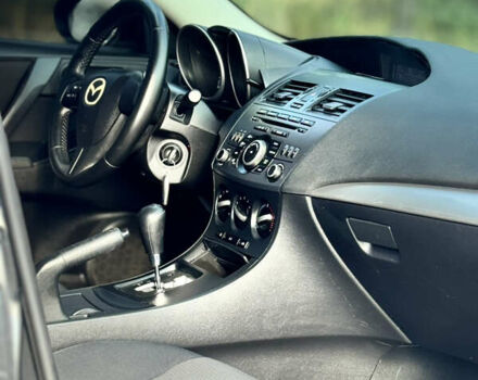 Чорний Мазда 3, об'ємом двигуна 2 л та пробігом 182 тис. км за 6999 $, фото 6 на Automoto.ua