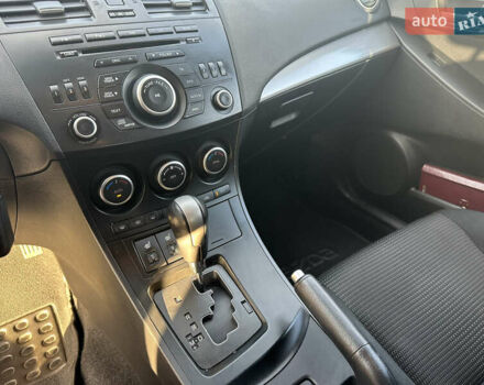 Чорний Мазда 3, об'ємом двигуна 1.6 л та пробігом 188 тис. км за 7400 $, фото 5 на Automoto.ua