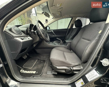 Черный Мазда 3, объемом двигателя 2 л и пробегом 280 тыс. км за 6700 $, фото 19 на Automoto.ua
