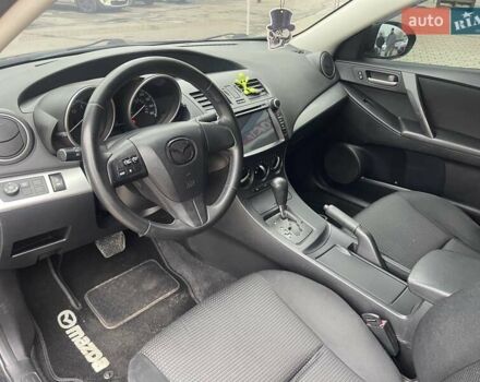 Черный Мазда 3, объемом двигателя 2 л и пробегом 284 тыс. км за 7300 $, фото 8 на Automoto.ua