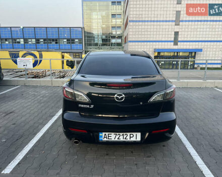 Черный Мазда 3, объемом двигателя 2 л и пробегом 235 тыс. км за 7400 $, фото 10 на Automoto.ua