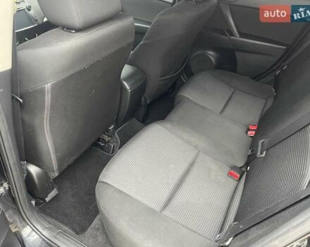 Черный Мазда 3, объемом двигателя 2 л и пробегом 284 тыс. км за 7300 $, фото 6 на Automoto.ua