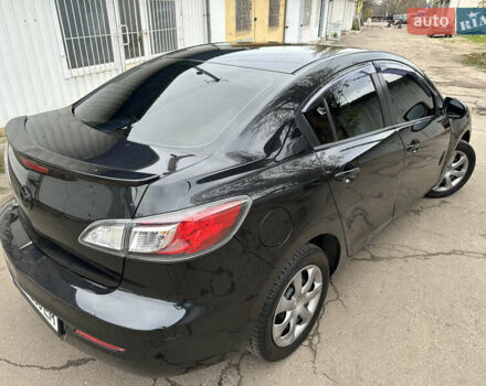 Черный Мазда 3, объемом двигателя 2 л и пробегом 280 тыс. км за 6700 $, фото 11 на Automoto.ua