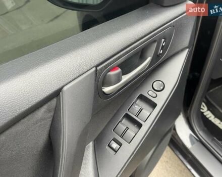 Черный Мазда 3, объемом двигателя 2 л и пробегом 284 тыс. км за 7300 $, фото 7 на Automoto.ua