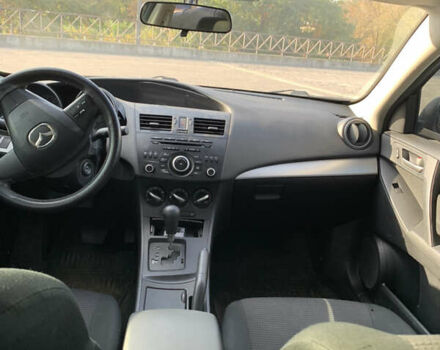 Черный Мазда 3, объемом двигателя 2 л и пробегом 196 тыс. км за 7200 $, фото 12 на Automoto.ua