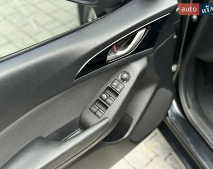 Черный Мазда 3, объемом двигателя 2 л и пробегом 198 тыс. км за 10500 $, фото 15 на Automoto.ua