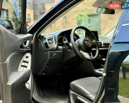 Черный Мазда 3, объемом двигателя 2 л и пробегом 198 тыс. км за 10500 $, фото 10 на Automoto.ua