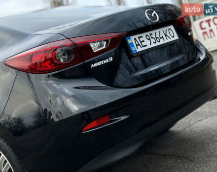 Черный Мазда 3, объемом двигателя 2 л и пробегом 148 тыс. км за 9400 $, фото 12 на Automoto.ua