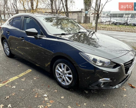 Черный Мазда 3, объемом двигателя 1.5 л и пробегом 143 тыс. км за 9200 $, фото 4 на Automoto.ua