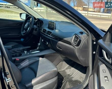 Черный Мазда 3, объемом двигателя 2 л и пробегом 127 тыс. км за 12000 $, фото 5 на Automoto.ua
