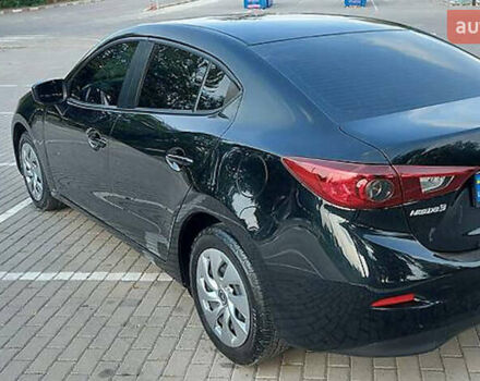 Черный Мазда 3, объемом двигателя 2 л и пробегом 147 тыс. км за 10400 $, фото 3 на Automoto.ua