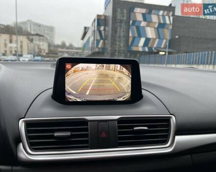 Черный Мазда 3, объемом двигателя 2 л и пробегом 122 тыс. км за 12000 $, фото 45 на Automoto.ua