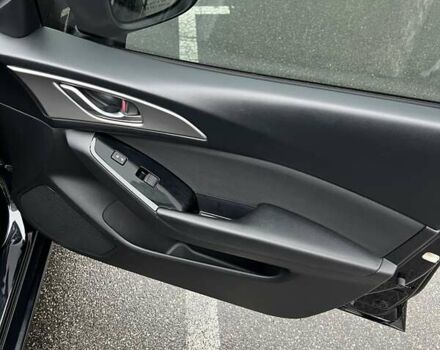 Черный Мазда 3, объемом двигателя 2 л и пробегом 122 тыс. км за 12000 $, фото 34 на Automoto.ua