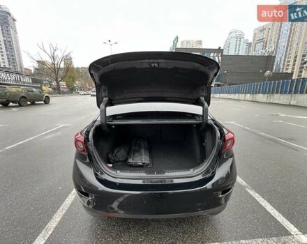 Черный Мазда 3, объемом двигателя 2 л и пробегом 122 тыс. км за 12000 $, фото 43 на Automoto.ua