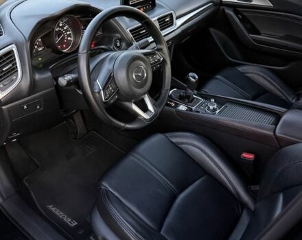 Чорний Мазда 3, об'ємом двигуна 2 л та пробігом 107 тис. км за 12800 $, фото 6 на Automoto.ua