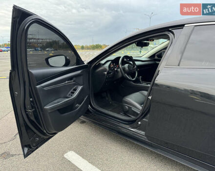 Черный Мазда 3, объемом двигателя 2.49 л и пробегом 114 тыс. км за 18500 $, фото 3 на Automoto.ua