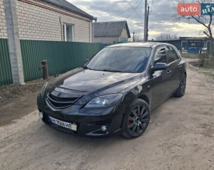 Черный Мазда 3, объемом двигателя 2 л и пробегом 300 тыс. км за 3000 $, фото 1 на Automoto.ua