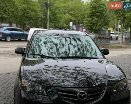 Черный Мазда 3, объемом двигателя 2 л и пробегом 295 тыс. км за 4800 $, фото 1 на Automoto.ua