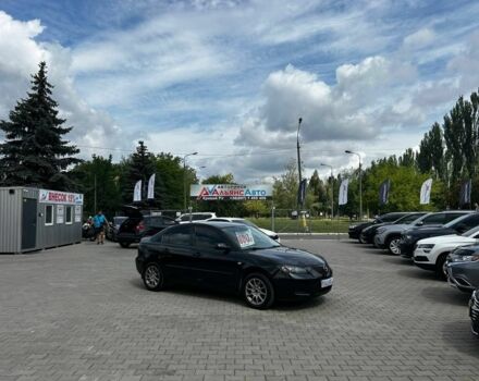 Черный Мазда 3, объемом двигателя 2 л и пробегом 270 тыс. км за 4600 $, фото 1 на Automoto.ua