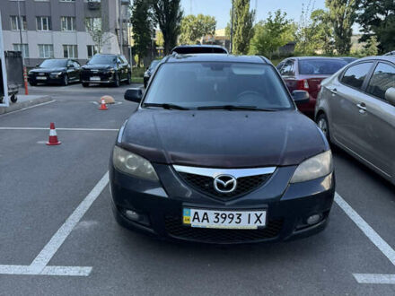 Черный Мазда 3, объемом двигателя 1.6 л и пробегом 350 тыс. км за 4700 $, фото 1 на Automoto.ua