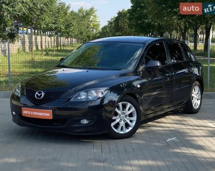Черный Мазда 3, объемом двигателя 1.6 л и пробегом 197 тыс. км за 4400 $, фото 1 на Automoto.ua