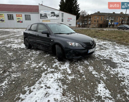 Черный Мазда 3, объемом двигателя 1.6 л и пробегом 201 тыс. км за 4500 $, фото 1 на Automoto.ua
