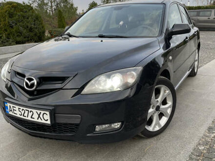 Черный Мазда 3, объемом двигателя 2 л и пробегом 220 тыс. км за 6000 $, фото 1 на Automoto.ua